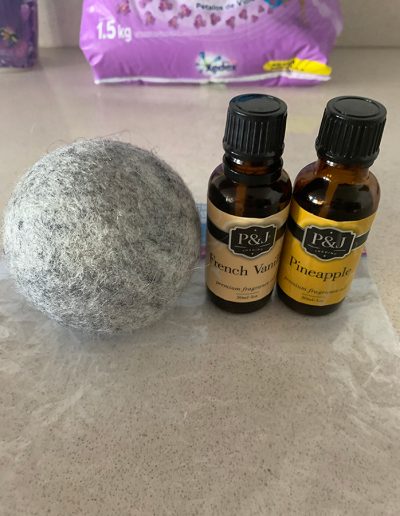 Wool ball with essential oils