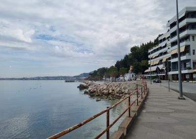 Uji i ftohtë, Vlorë, Albania